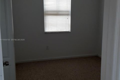 Casa en alquiler en Homestead, Florida, 5 dormitorios, 192.31 m2 № 1992939 - foto 12