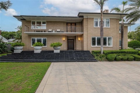 Купить виллу или дом в Лейкленд, Флорида 15 комнат, 721.57м2, № 2358886 - фото 2