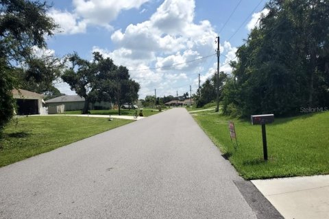 Terreno en venta en North Port, Florida № 2224248 - foto 6