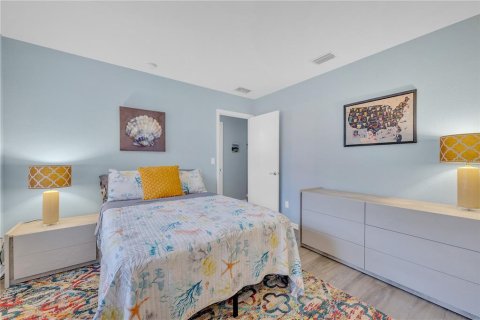 House in Sarasota, Florida 2 bedrooms, 121.89 sq.m. № 2218410 - photo 27