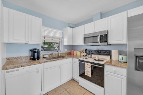 House in Sarasota, Florida 2 bedrooms, 121.89 sq.m. № 2218410 - photo 14