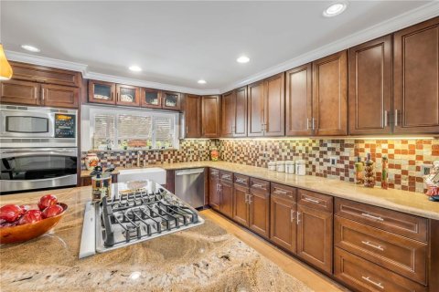 Villa ou maison à vendre à New Smyrna Beach, Floride: 4 chambres, 253.9 m2 № 1888637 - photo 22