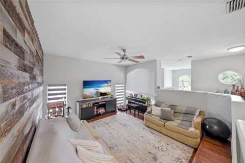 House in Weston, Florida 4 bedrooms, 204.01 sq.m. № 2086392 - photo 25