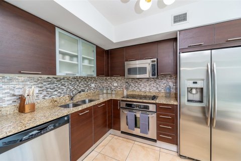 Copropriété à louer à Miami, Floride: 2 chambres, 130.25 m2 № 2046154 - photo 8