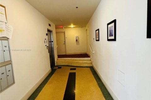 Купить кондоминиум в Майами-Бич, Флорида 1 спальня, 55.83м2, № 1936748 - фото 23