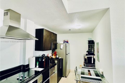 Кондоминиум с 1 спальней в Майами-Бич, Флорида № 1936748