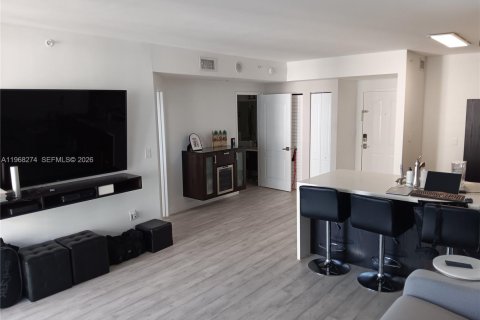 Condominio en venta en Miami, Florida, 1 dormitorio, 63.64 m2 № 2029372 - foto 4
