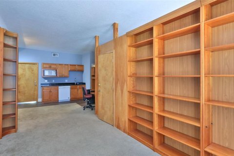 Commercial property in Palm Coast, Florida 202.06 sq.m. № 1733594 - photo 6