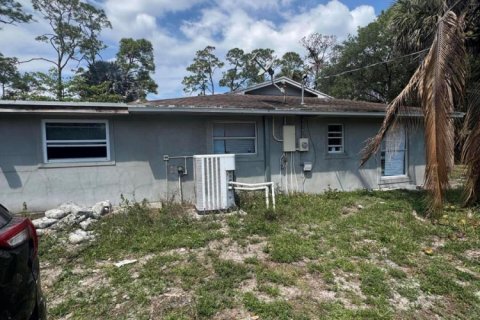 House in West Palm Beach, Florida 5 bedrooms, 167.97 sq.m. № 2187220 - photo 28