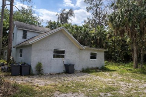 House in West Palm Beach, Florida 5 bedrooms, 167.97 sq.m. № 2187220 - photo 19