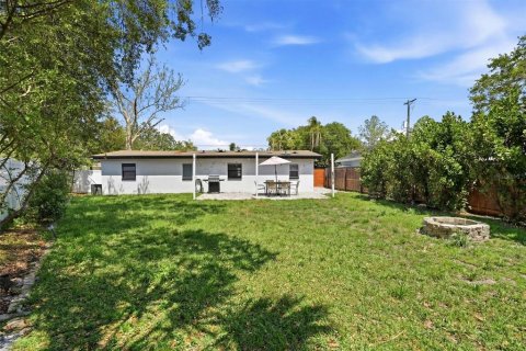 House in Tampa, Florida 3 bedrooms, 109.16 sq.m. № 2209485 - photo 26