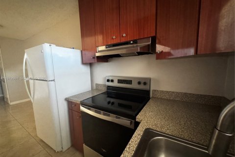 Apartamento en alquiler en Fort Lauderdale, Florida, 1 dormitorio, 71.63 m2 № 2043403 - foto 6