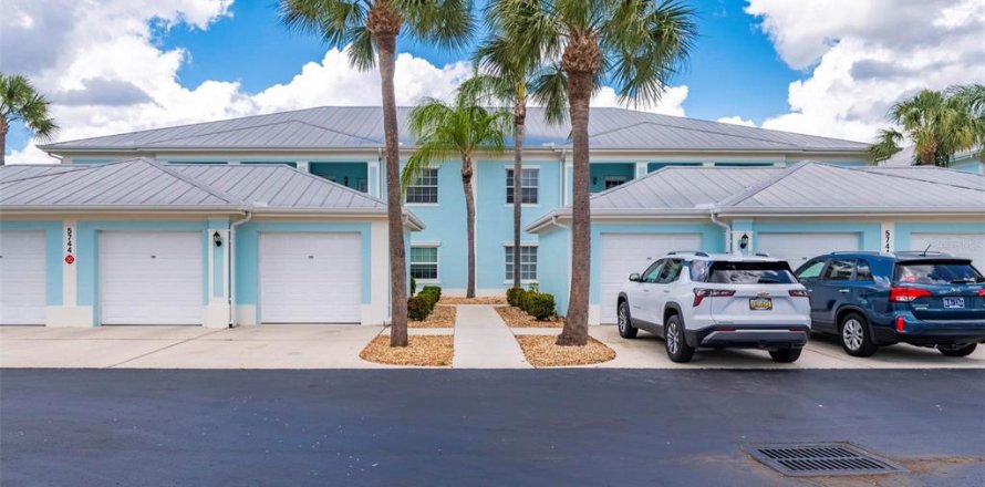 Condo à North Port, Floride, 2 chambres  № 2201335