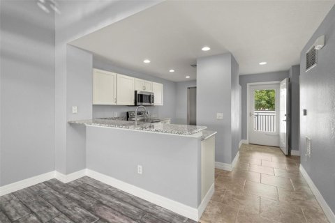 Copropriété à vendre à North Port, Floride: 2 chambres, 108.51 m2 № 2201335 - photo 7