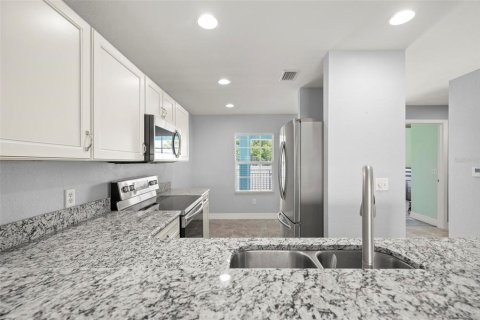 Copropriété à vendre à North Port, Floride: 2 chambres, 108.51 m2 № 2201335 - photo 9