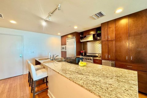 Copropriété à vendre à Tampa, Floride: 2 chambres, 97.55 m2 № 1898711 - photo 9