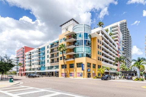 Copropriété à vendre à Tampa, Floride: 2 chambres, 97.55 m2 № 1898711 - photo 1