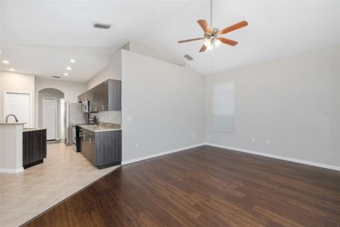 Villa ou maison à vendre à Tampa, Floride: 3 chambres, 171.68 m2 № 2433685 - photo 14