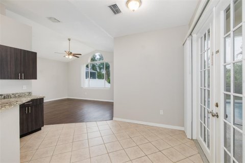 Villa ou maison à vendre à Tampa, Floride: 3 chambres, 171.68 m2 № 2433685 - photo 15
