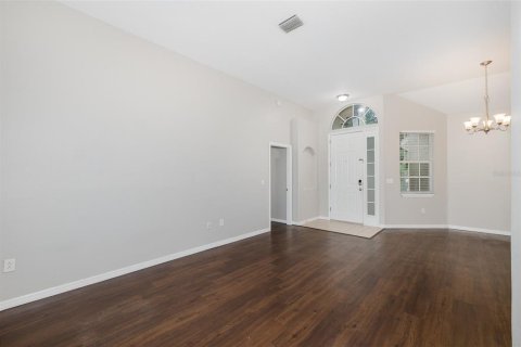 Villa ou maison à vendre à Tampa, Floride: 3 chambres, 171.68 m2 № 2433685 - photo 5