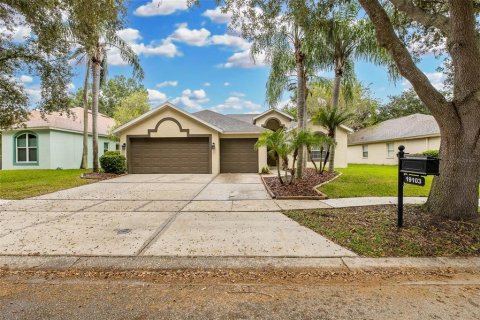 Villa ou maison à Tampa, Floride 3 chambres, 171.68 m2 № 2433685