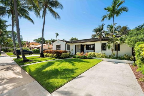 Casa en venta en West Palm Beach, Florida, 3 dormitorios, 219.34 m2 № 1993895 - foto 2