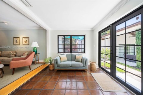 Casa en venta en West Palm Beach, Florida, 3 dormitorios, 219.34 m2 № 1993895 - foto 13