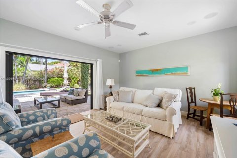 Casa en venta en West Palm Beach, Florida, 3 dormitorios, 219.34 m2 № 1993895 - foto 25