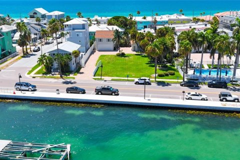Immobilier commercial à vendre à Saint Pete Beach, Floride: 59.83 m2 № 2349282 - photo 2