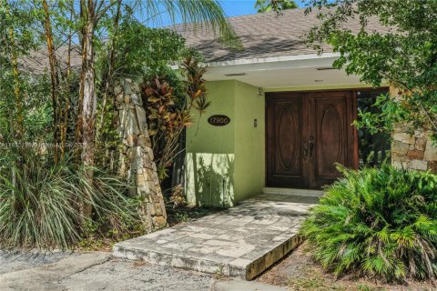 Villa ou maison à louer à Palmetto Bay, Floride: 4 chambres, 240.9 m2 № 1872035 - photo 3