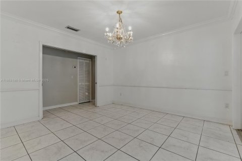 Villa ou maison à louer à Palmetto Bay, Floride: 4 chambres, 240.9 m2 № 1872035 - photo 14