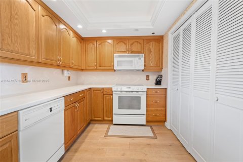 Купить кондоминиум в Теквеста, Флорида 3 спальни, 167.22м2, № 1860456 - фото 26