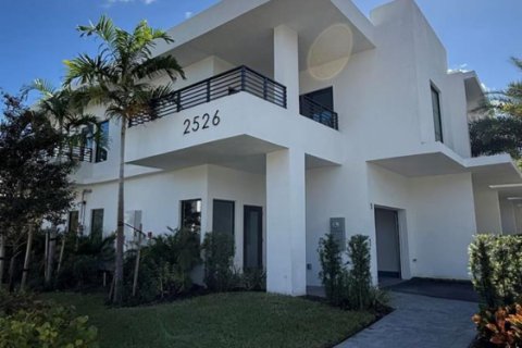 Touwnhouse à Hollywood, Floride 3 chambres, 139.35 m2 № 2146786