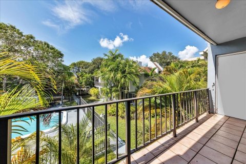 Condo in Miami, Florida, 2 bedrooms  № 1955905 - photo 24