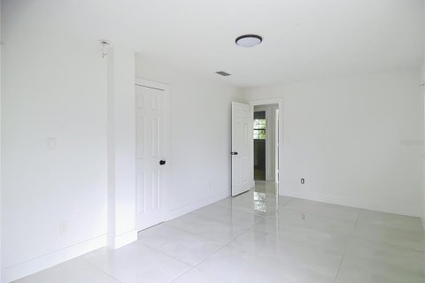 Villa ou maison à louer à Lakeland, Floride: 5 chambres, 137.87 m2 № 2416623 - photo 22