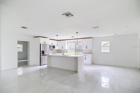 Villa ou maison à louer à Lakeland, Floride: 5 chambres, 137.87 m2 № 2416623 - photo 3