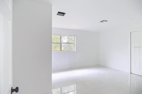 Villa ou maison à louer à Lakeland, Floride: 5 chambres, 137.87 m2 № 2416623 - photo 13