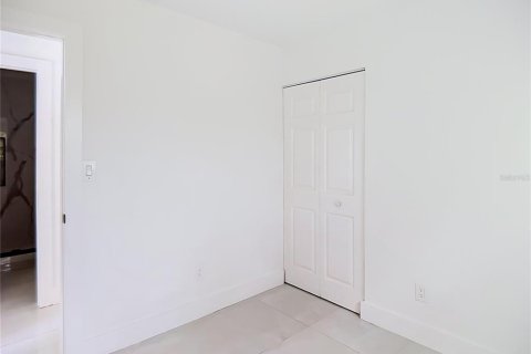 Villa ou maison à louer à Lakeland, Floride: 5 chambres, 137.87 m2 № 2416623 - photo 27