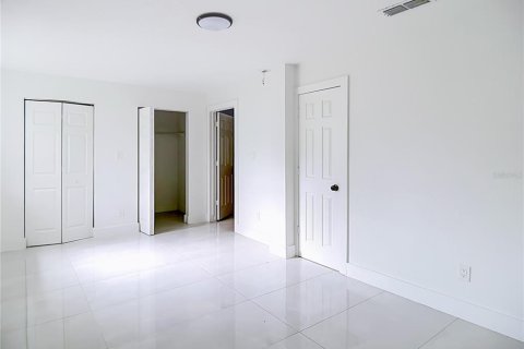 Villa ou maison à louer à Lakeland, Floride: 5 chambres, 137.87 m2 № 2416623 - photo 21
