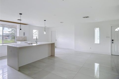 Villa ou maison à louer à Lakeland, Floride: 5 chambres, 137.87 m2 № 2416623 - photo 10