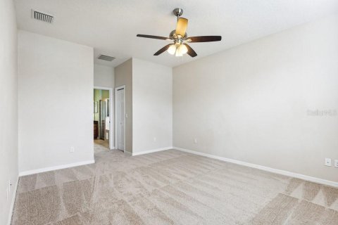 House in Plant City, Florida 3 bedrooms, 153.75 sq.m. № 2427536 - photo 17