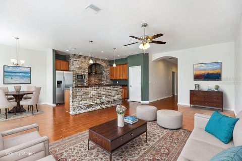 House in Plant City, Florida 3 bedrooms, 153.75 sq.m. № 2427536 - photo 8