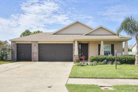 Casa en Plant City, Florida 3 dormitorios, 153.75 m2 № 2427536