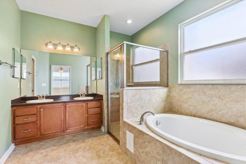 House in Plant City, Florida 3 bedrooms, 153.75 sq.m. № 2427536 - photo 18