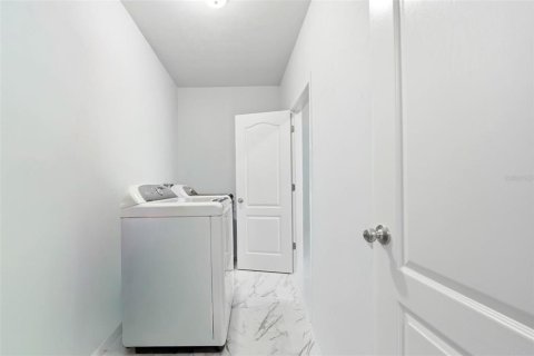 House in Newberry, Florida 4 bedrooms, 186.64 sq.m. № 2218086 - photo 28