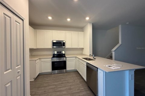 Adosado en alquiler en Alachua, Florida, 3 dormitorios, 202.34 m2 № 1847081 - foto 2