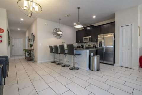 Adosado en venta en Kissimmee, Florida, 5 dormitorios, 201.41 m2 № 1769497 - foto 18