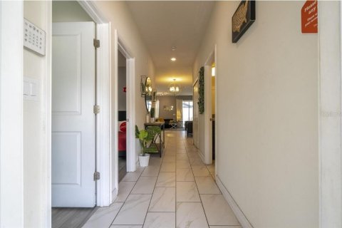 Adosado en venta en Kissimmee, Florida, 5 dormitorios, 201.41 m2 № 1769497 - foto 4