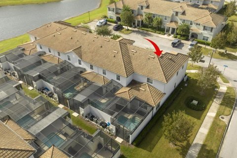 Adosado en venta en Kissimmee, Florida, 5 dormitorios, 201.41 m2 № 1769497 - foto 5