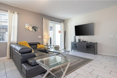 Adosado en venta en Kissimmee, Florida, 5 dormitorios, 201.41 m2 № 1769497 - foto 24
